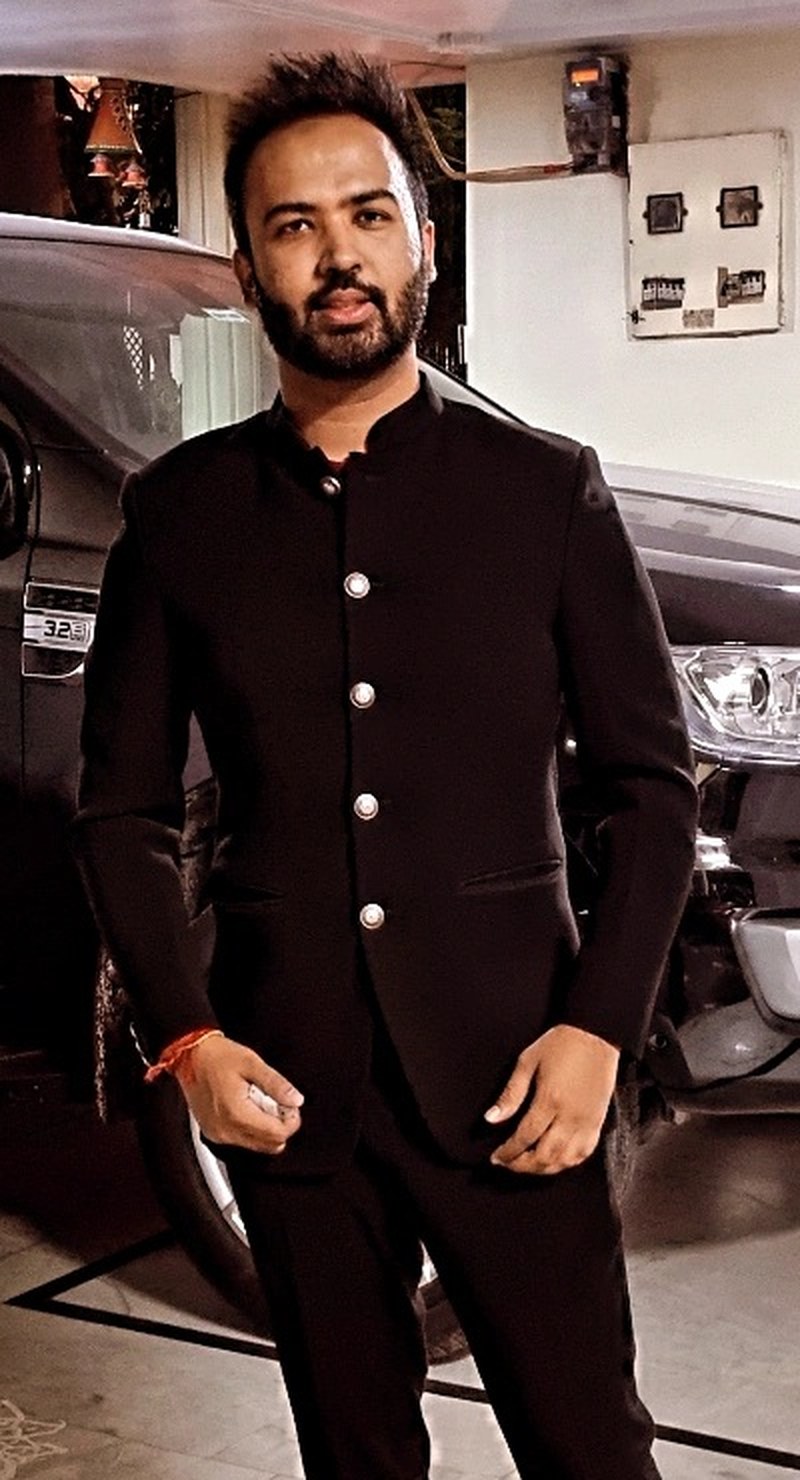 Rishabh Verma, breeder at Doodle & Poodle, Delhi NCR